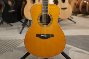 雅马哈LSTA 全新新琴