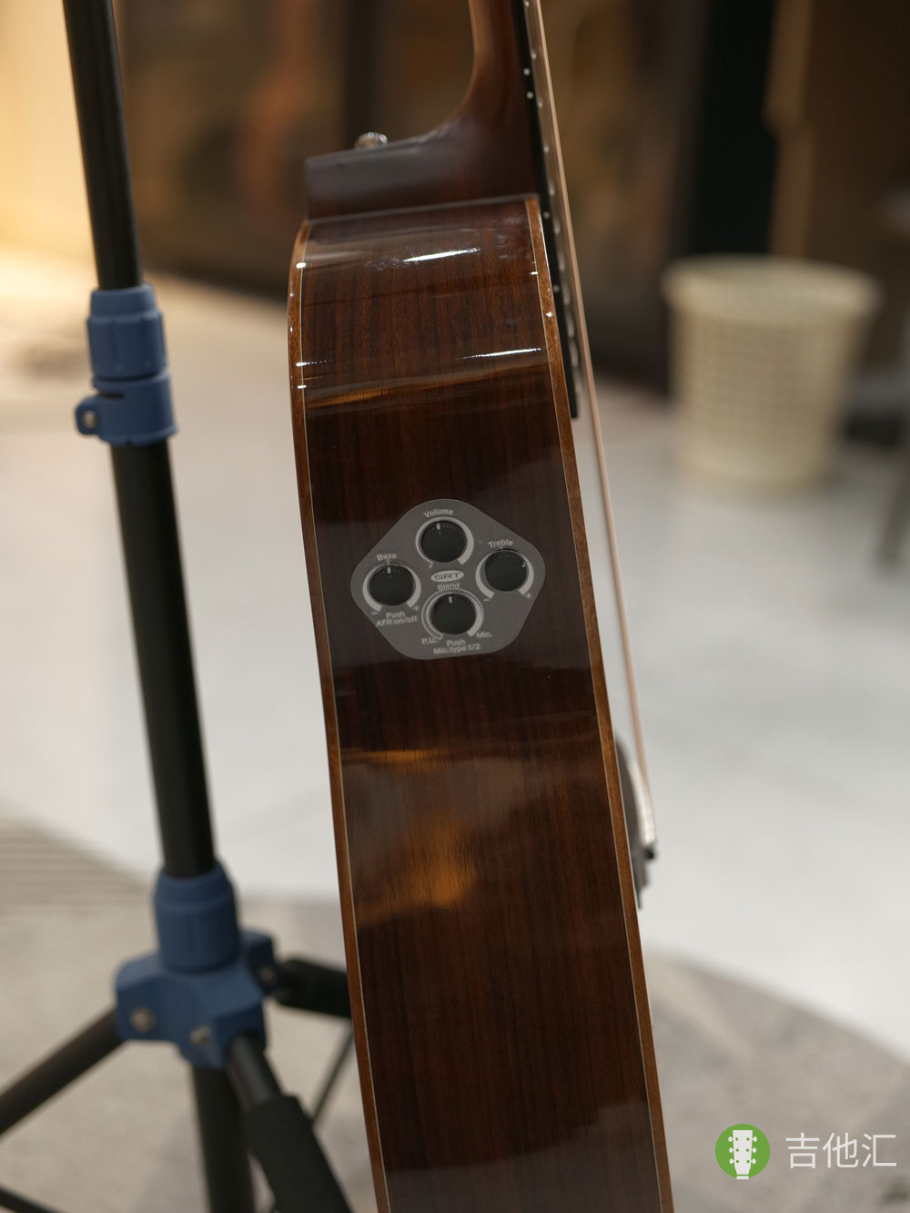 雅马哈A3R 拾音器实拍图