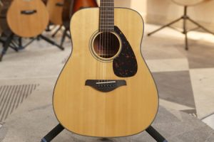 雅马哈FG700S 二手95新 HLN141521