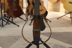 雅马哈SLG200S 二手95新 IQX170199