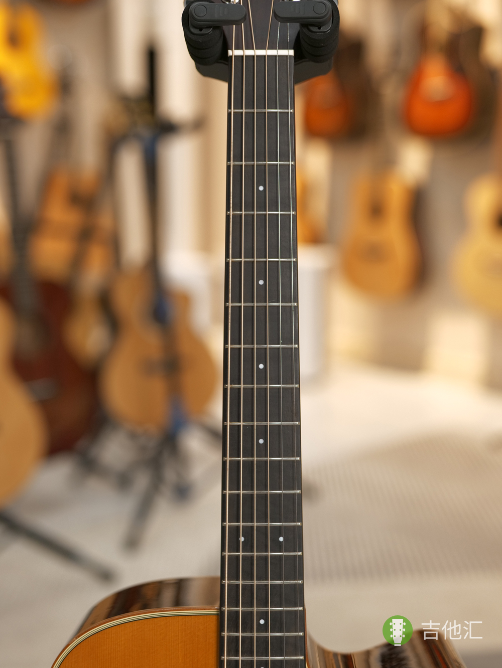 雅马哈A3R 指板实拍图