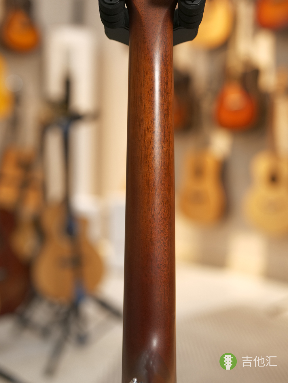 雅马哈A3R 琴颈实拍图