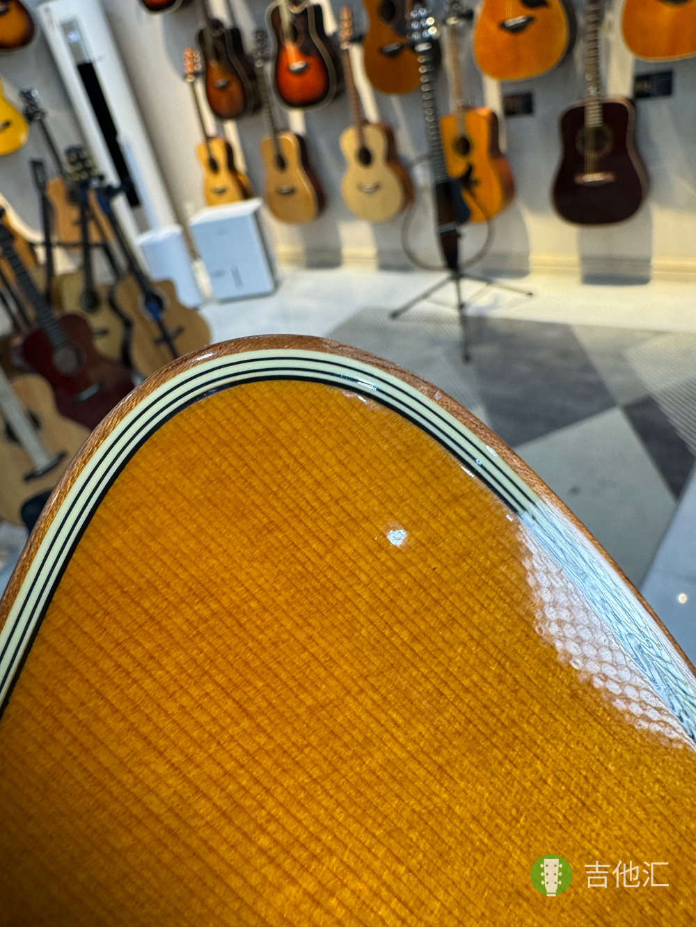 雅马哈A3R 包边磕碰实拍图1