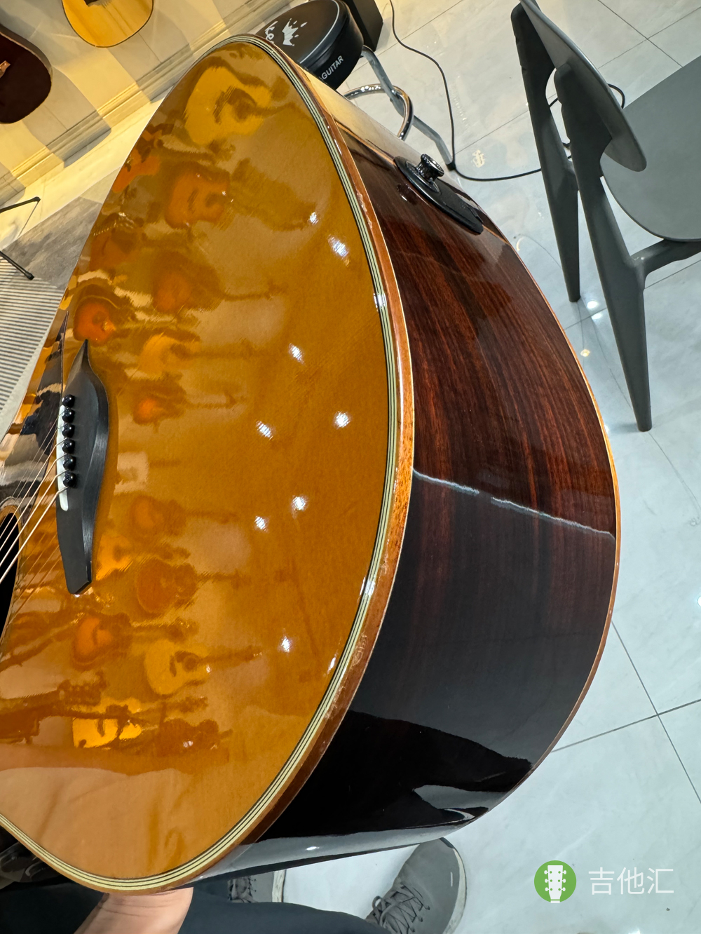 雅马哈A3R 包边磕碰实拍图2