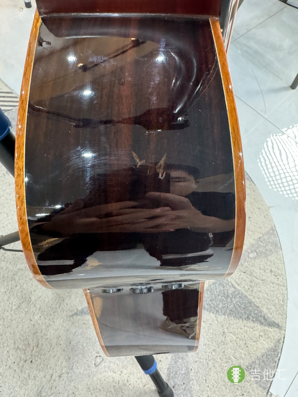 雅马哈A3R 侧板磕碰实拍图