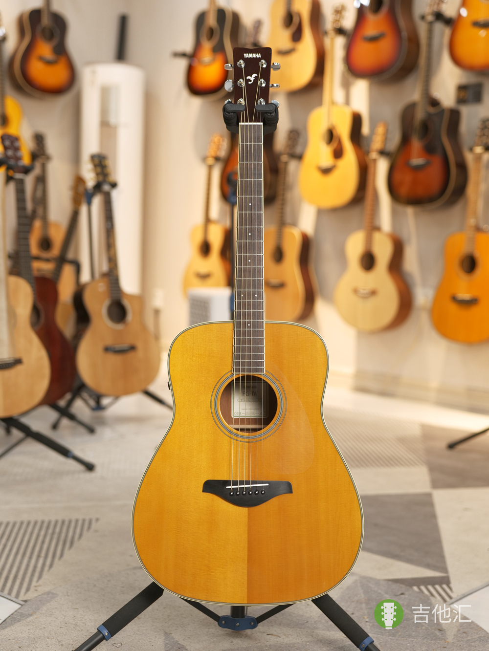 雅马哈FGTA 正面实拍图