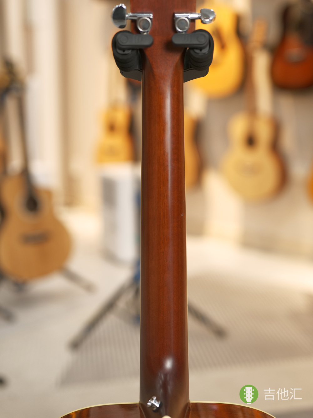 雅马哈FGTA 琴颈实拍图