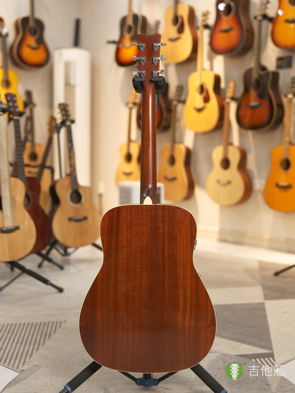 雅马哈FGTA 背面实拍图