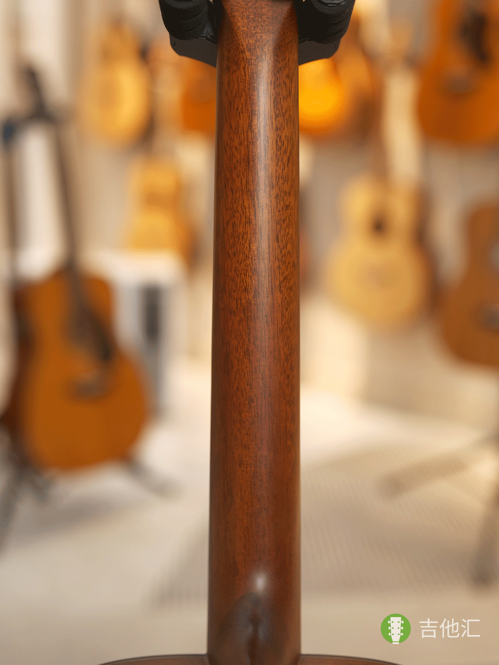 雅马哈FS3 琴颈实拍图