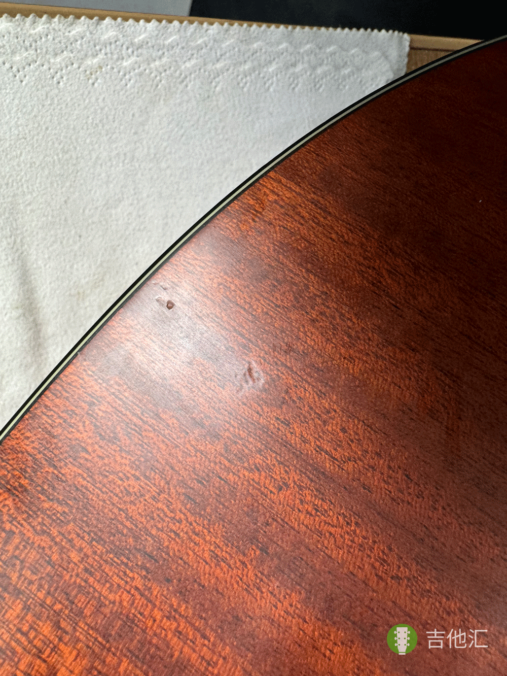 雅马哈FGX5 背板磕碰实拍图