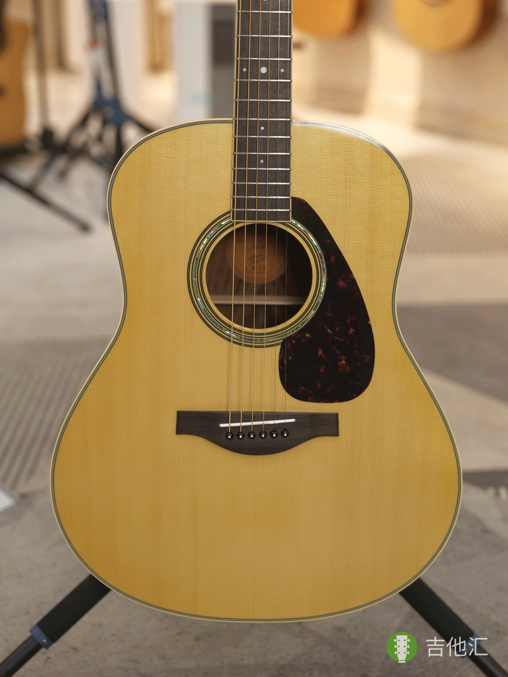 雅马哈LL6 面板实拍图