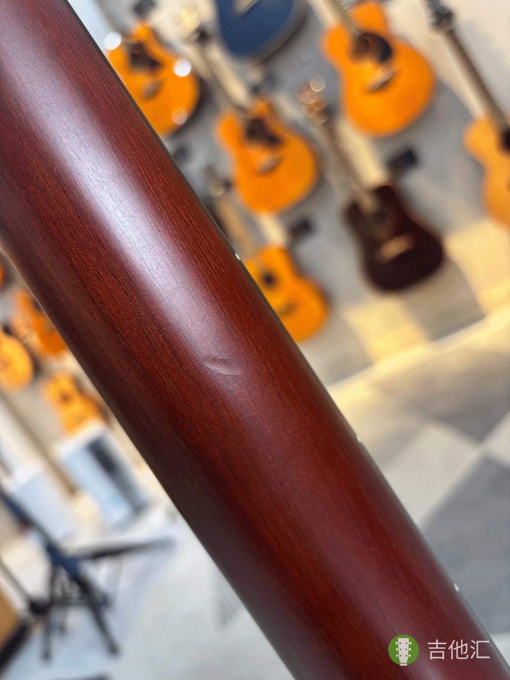 雅马哈FS850 琴颈压痕实拍图1