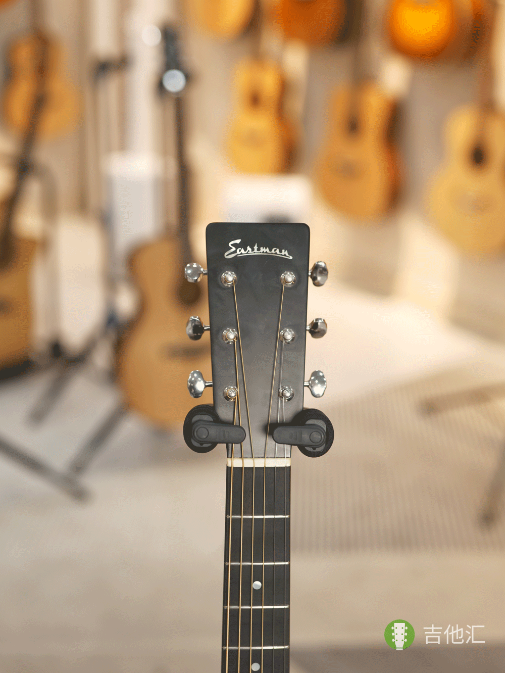 伊斯特曼E1D 琴头实拍图