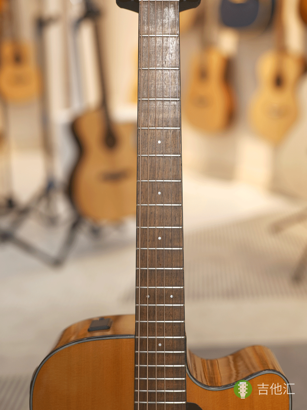 雅马哈FGX800CVN 指板实拍图