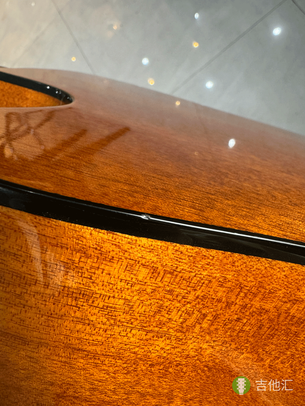 雅马哈FGX800CVN 侧板包边磕碰实拍图