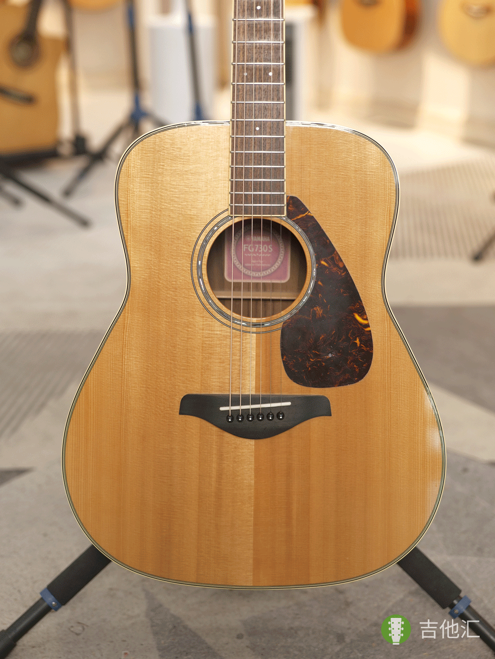 雅马哈FG730S 面板实拍图