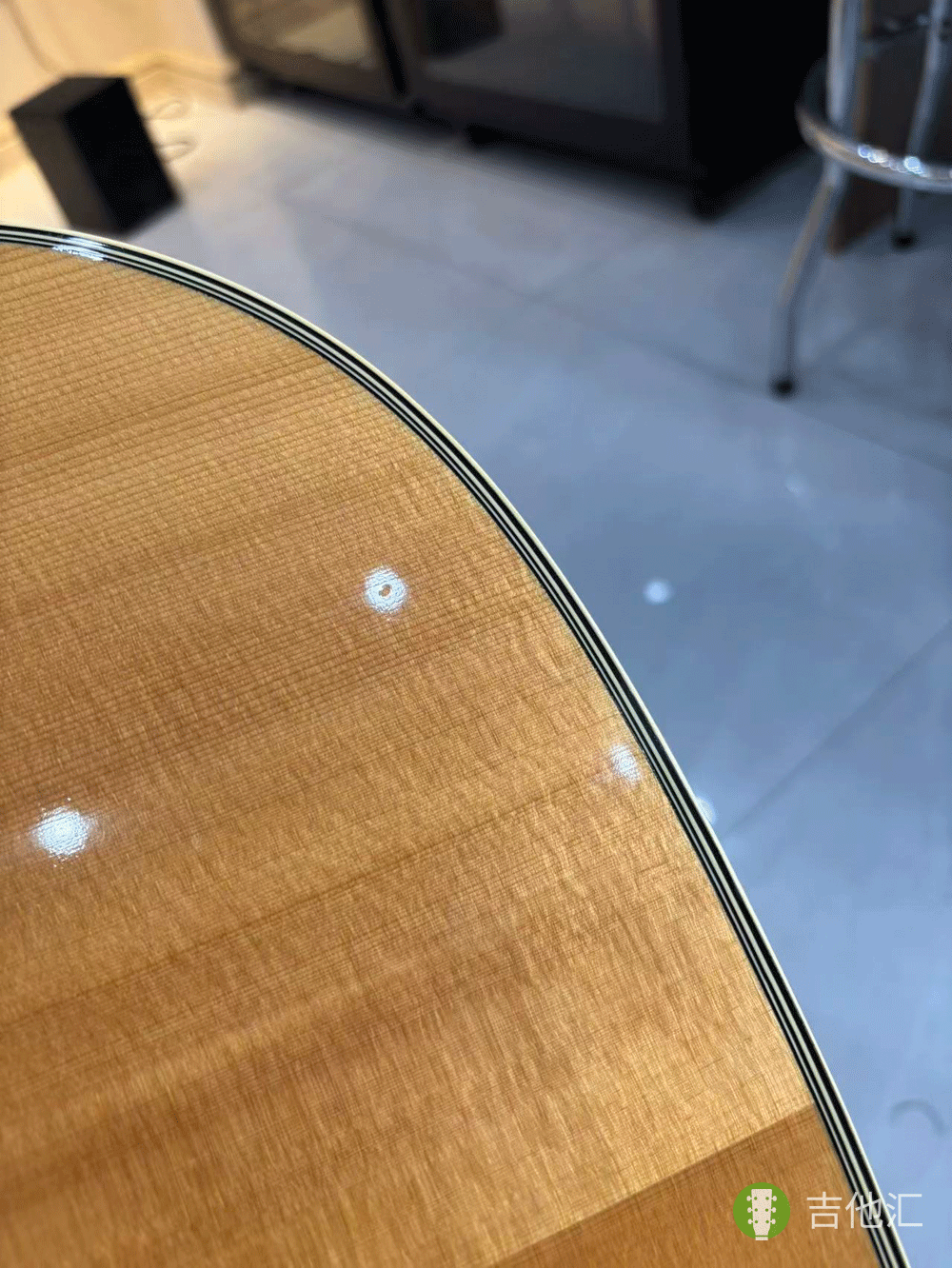 雅马哈FG730S 面板磕碰实拍图