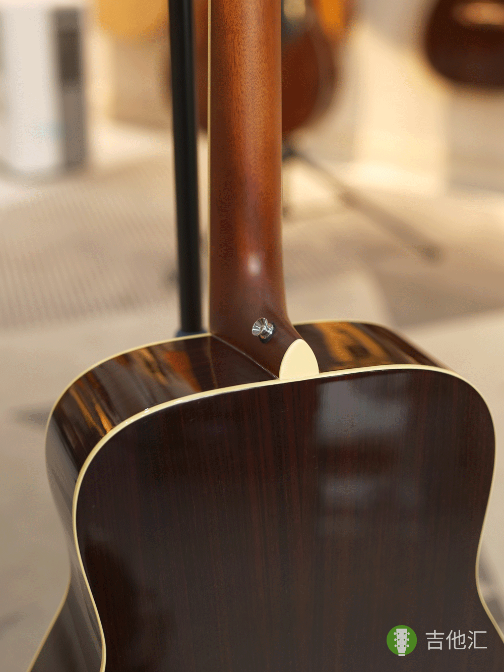 雅马哈FG830 琴颈接柄处实拍图