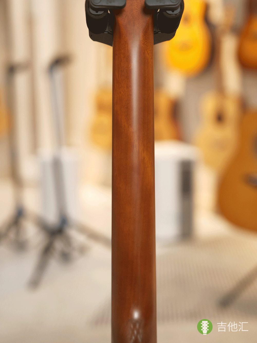 雅马哈FS850 琴颈实拍图