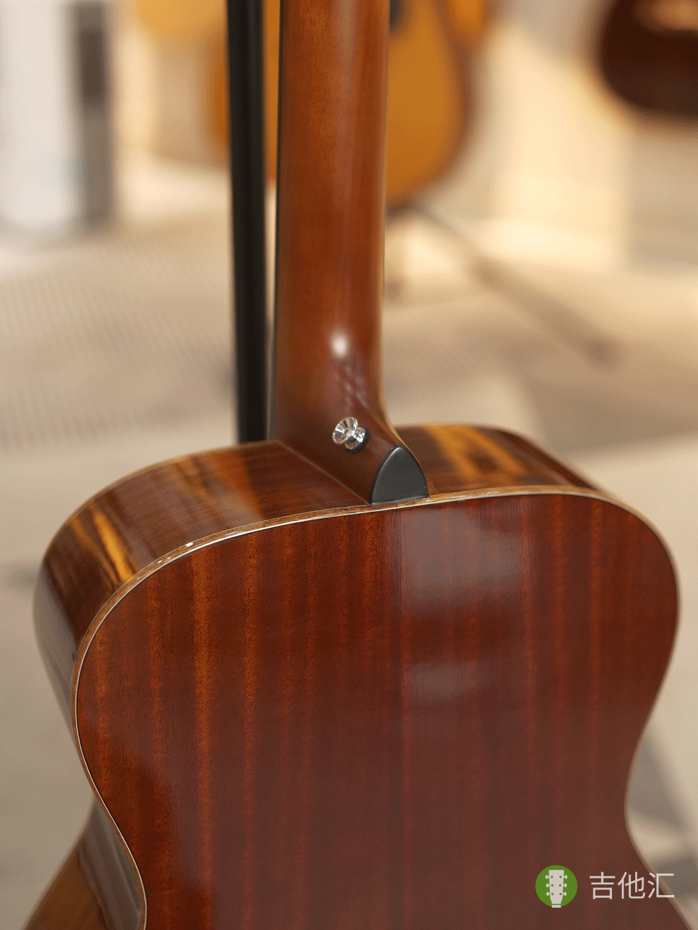 雅马哈FS850 琴颈接柄处实拍图