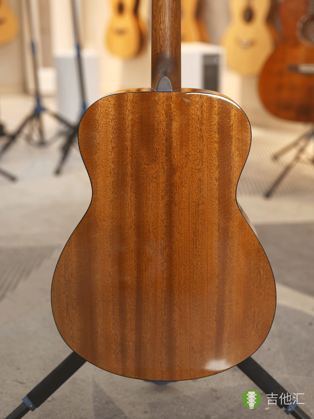 雅马哈FS800 背板实拍图