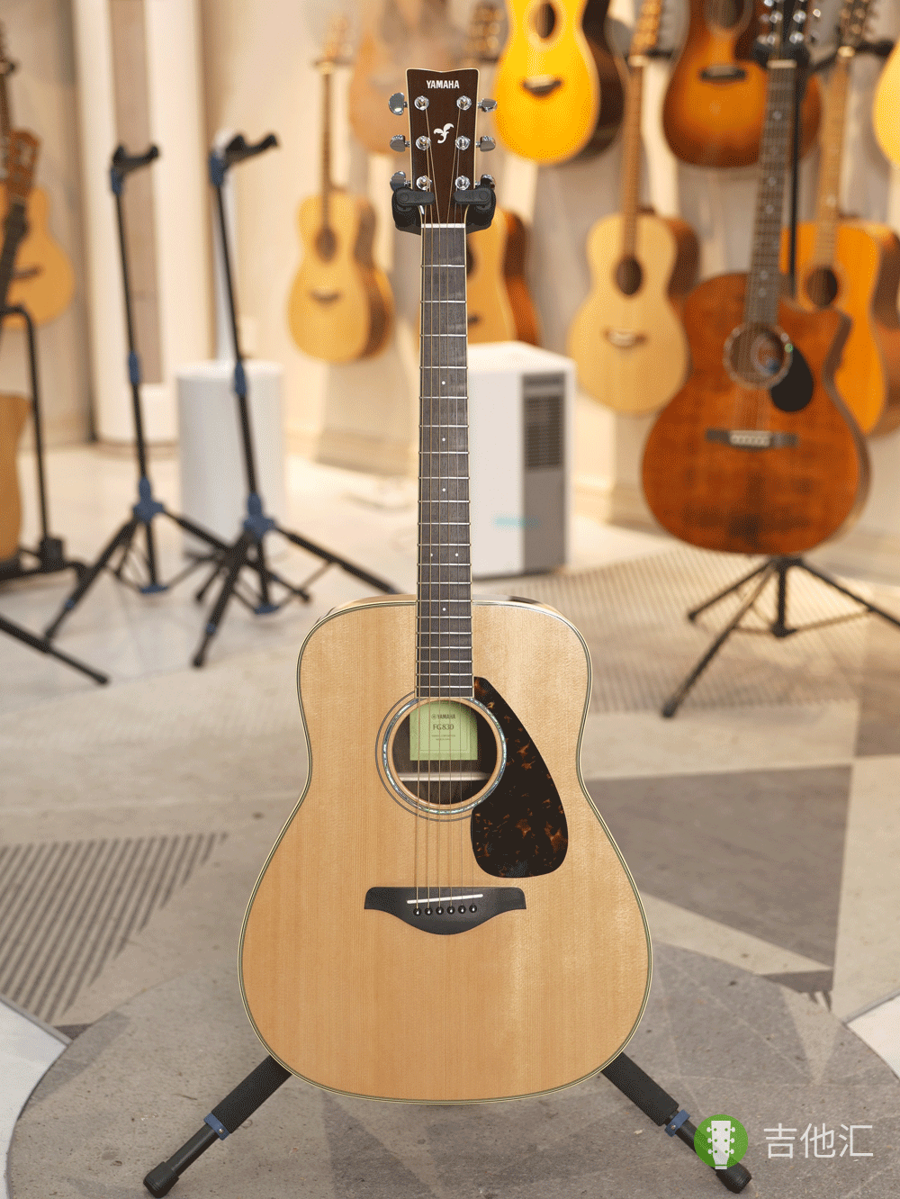 雅马哈FG830 正面实拍图
