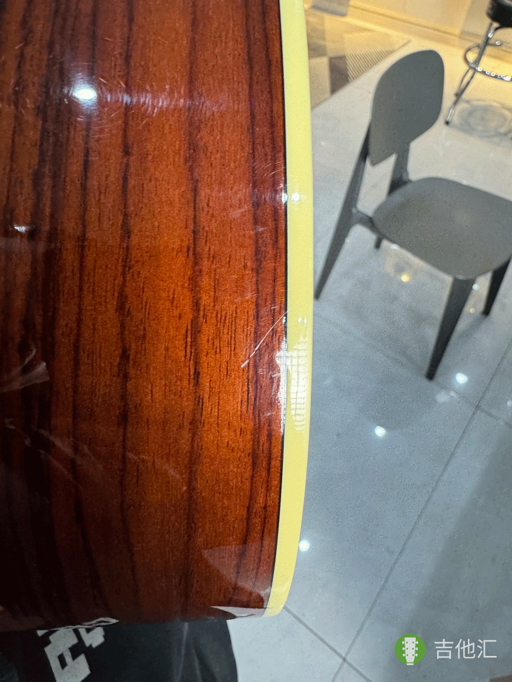 雅马哈FG830 侧板磕碰划痕实拍图