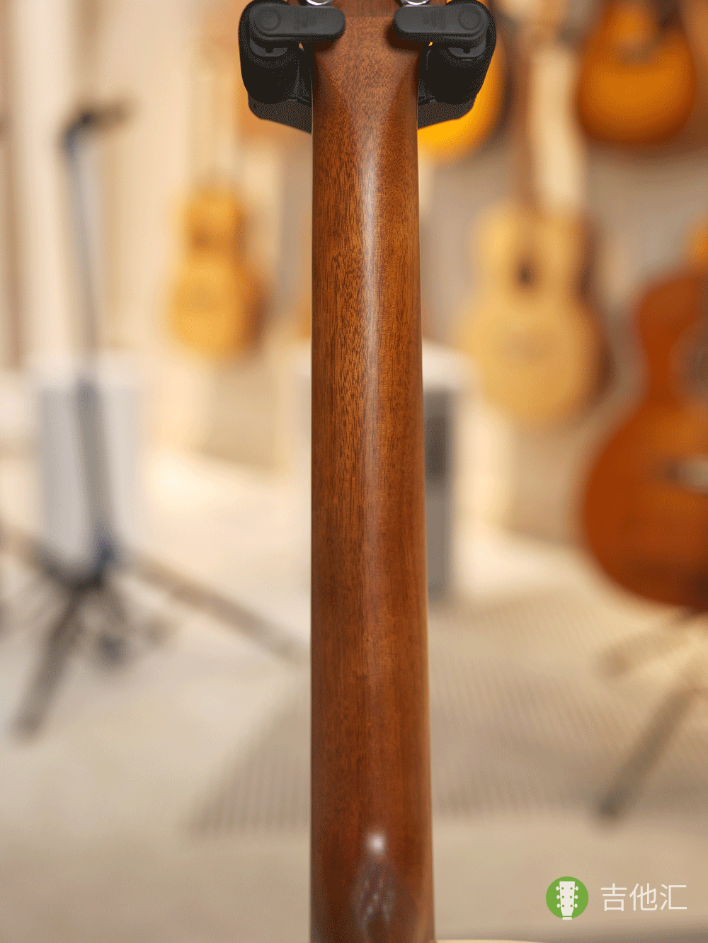 雅马哈FG830 琴颈实拍图