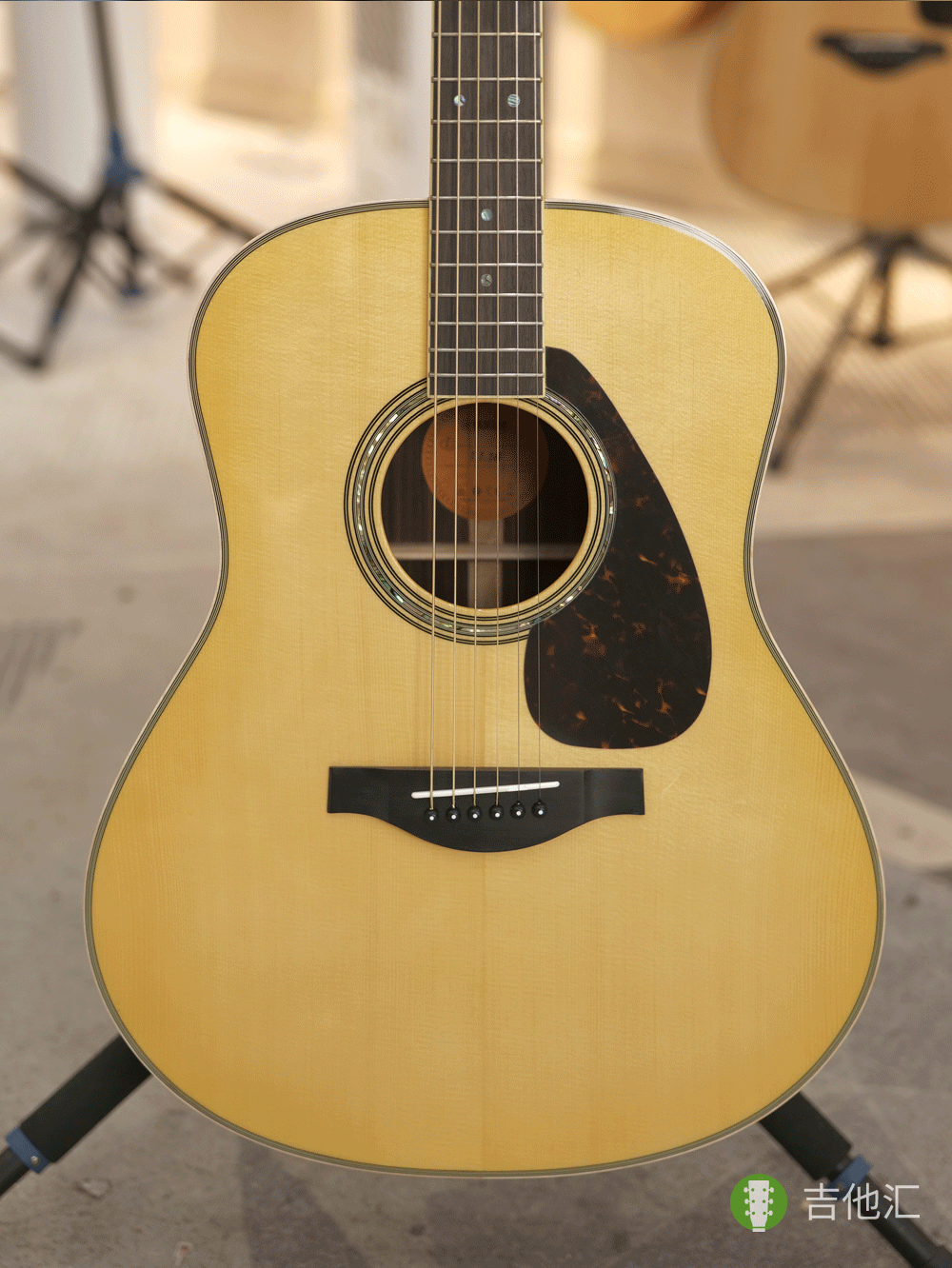 雅马哈LL16 面板实拍图