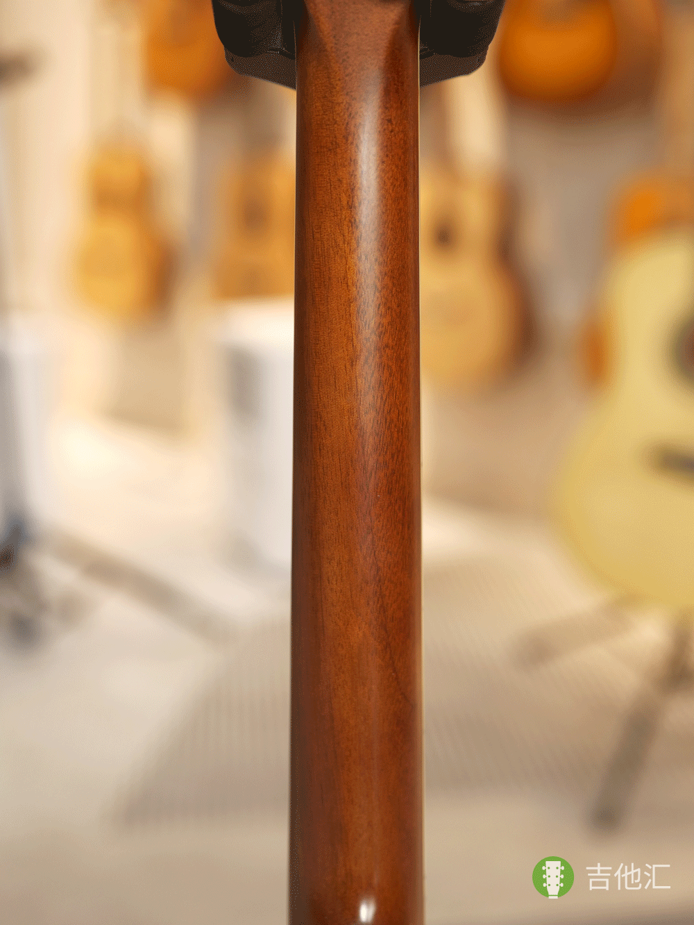 雅马哈FG830 琴颈实拍图