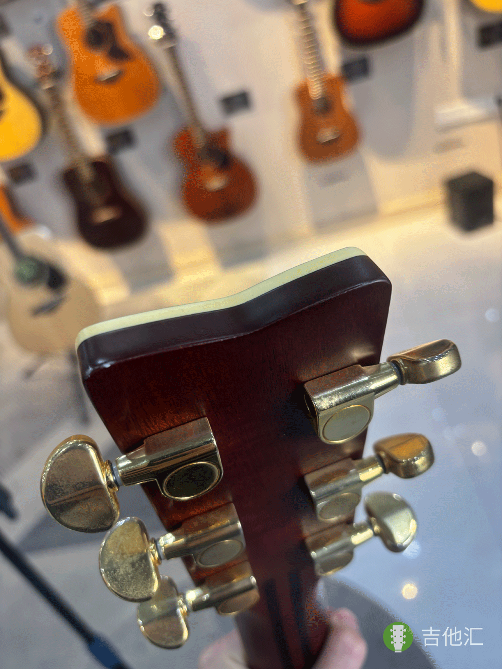 雅马哈LL6 琴头磕碰实拍图