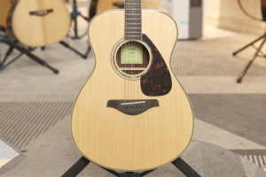 雅马哈FS830 二手95新 IHY290279