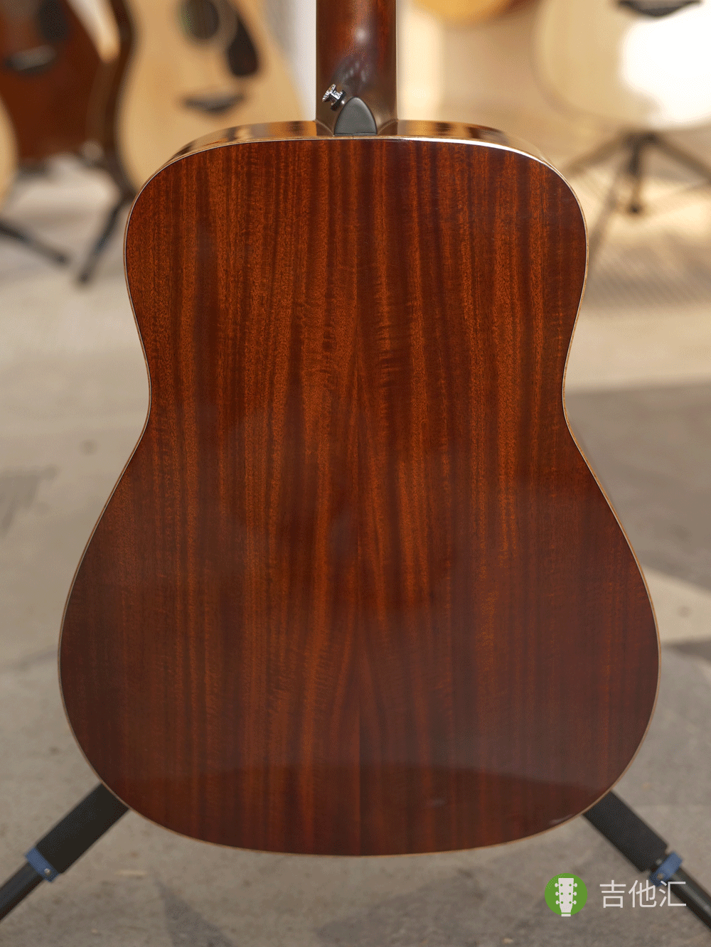 雅马哈FG850 背板实拍图