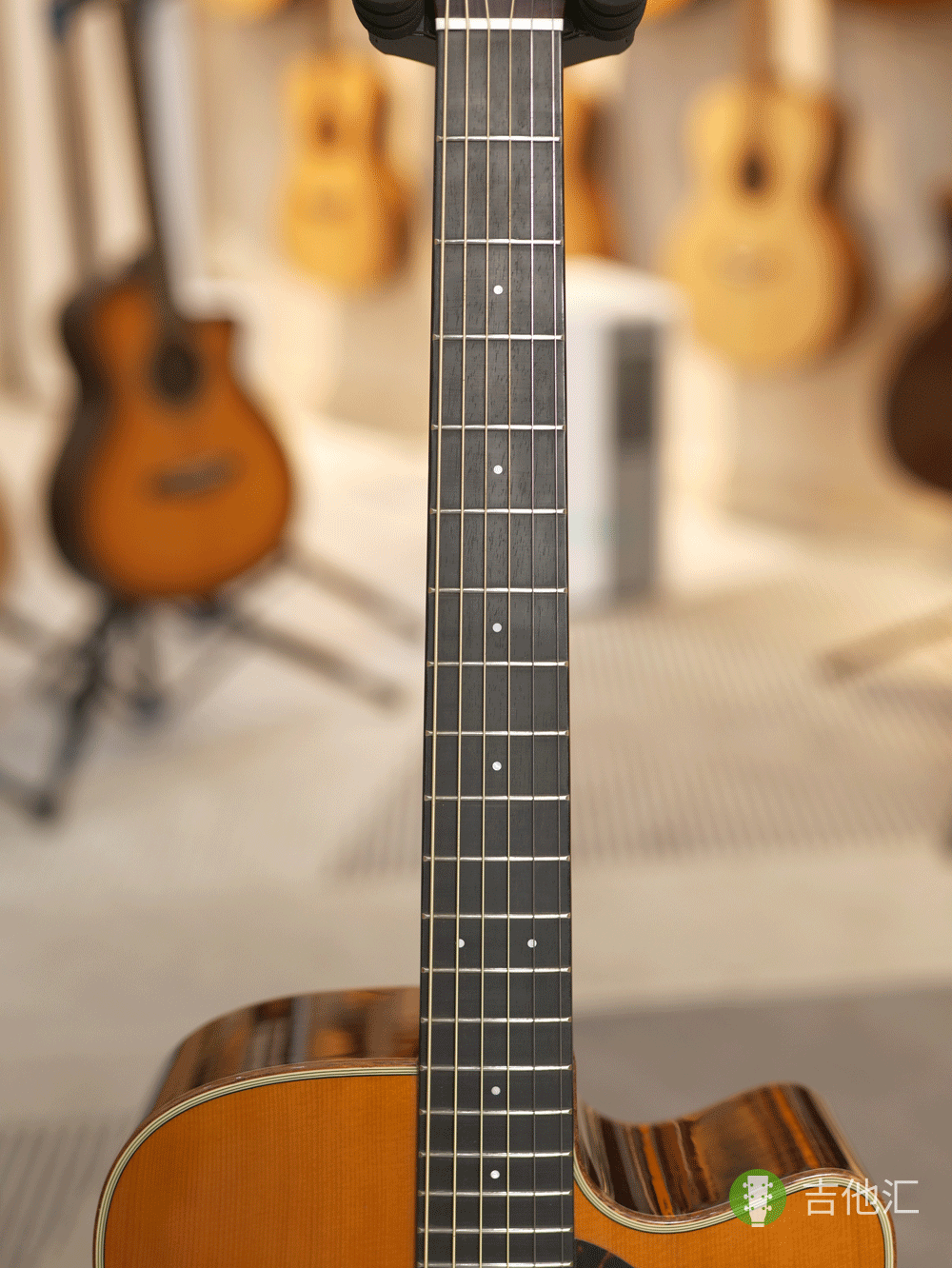 雅马哈A3R 指板实拍图