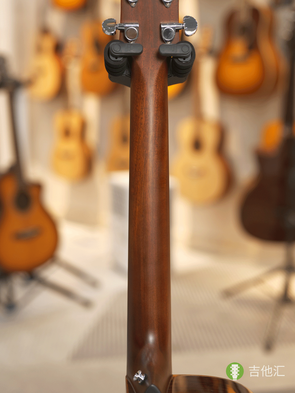 雅马哈A3R 琴颈实拍图