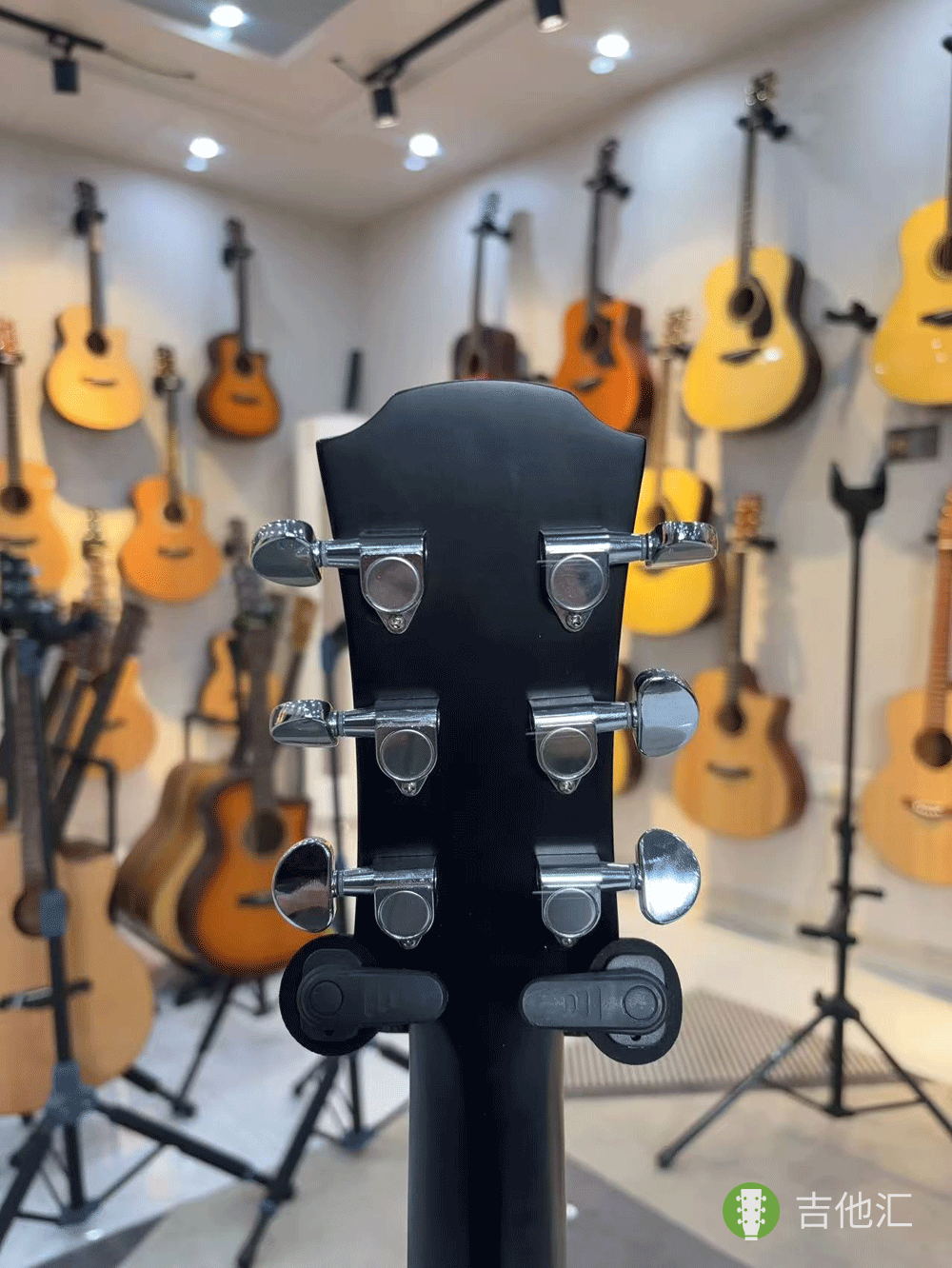 雅马哈APX700II 弦钮实拍图