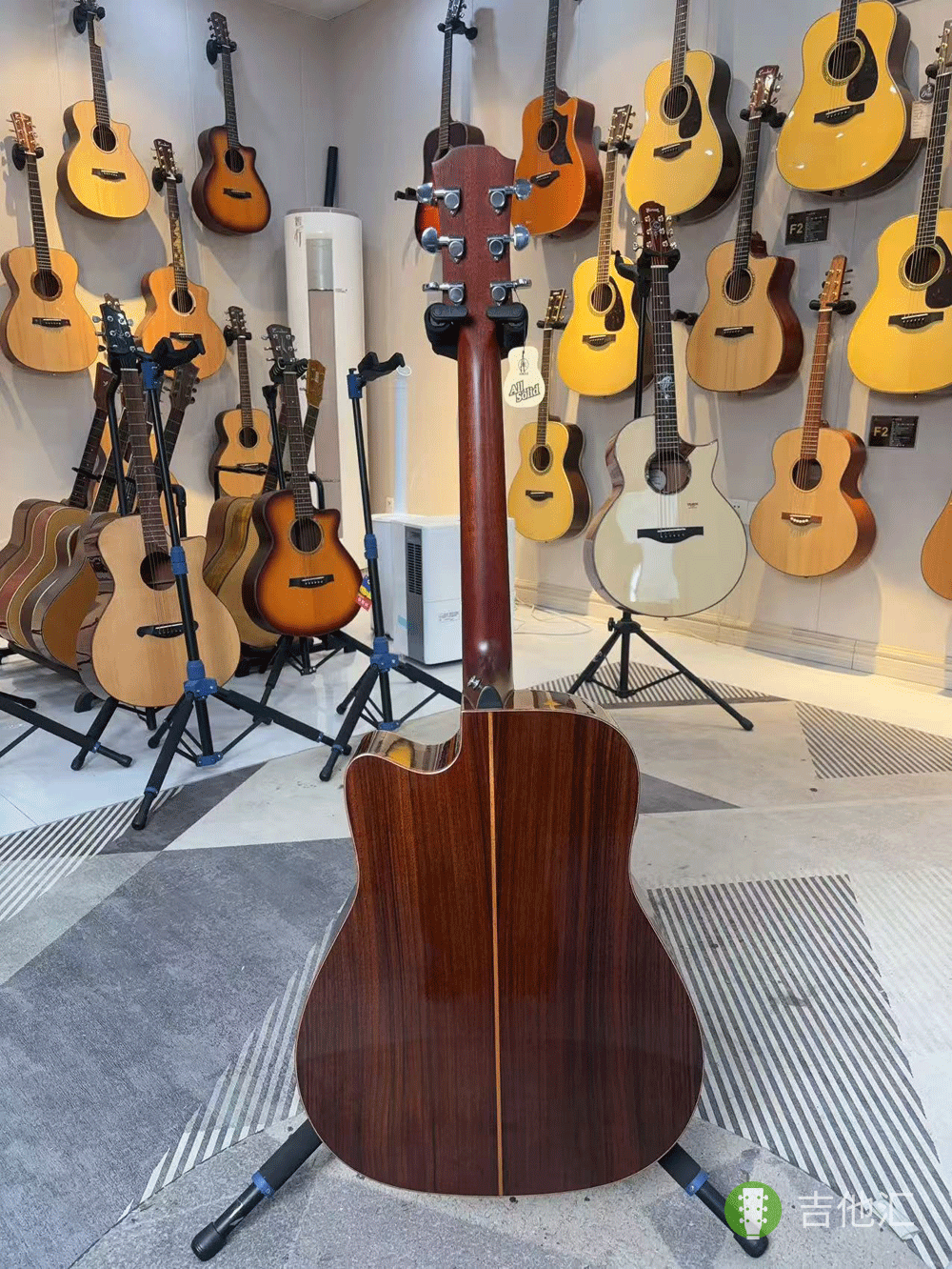 雅马哈A3R 背面实拍图