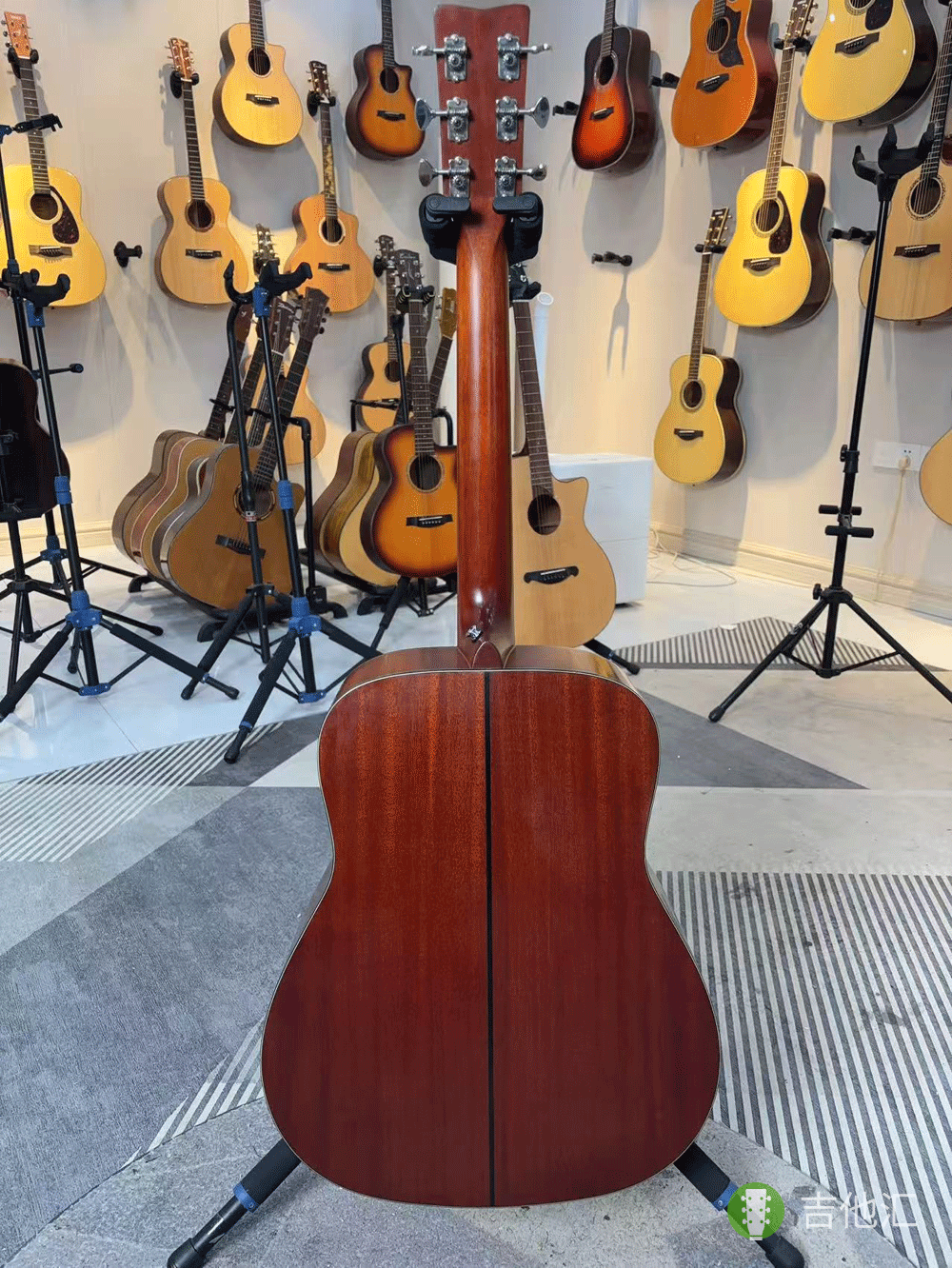 雅马哈FGX3 背面实拍图