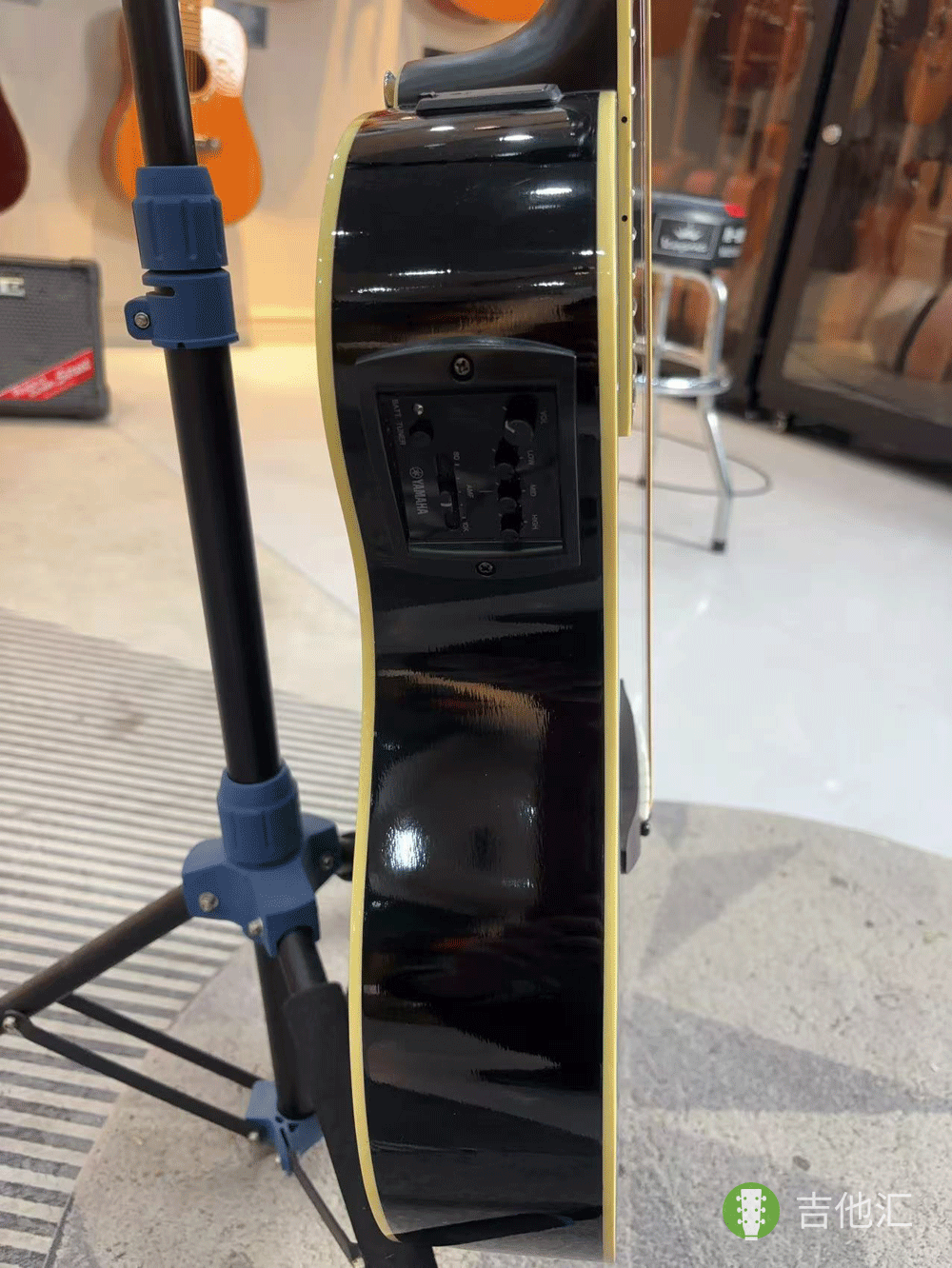 雅马哈APX700II 拾音器实拍图