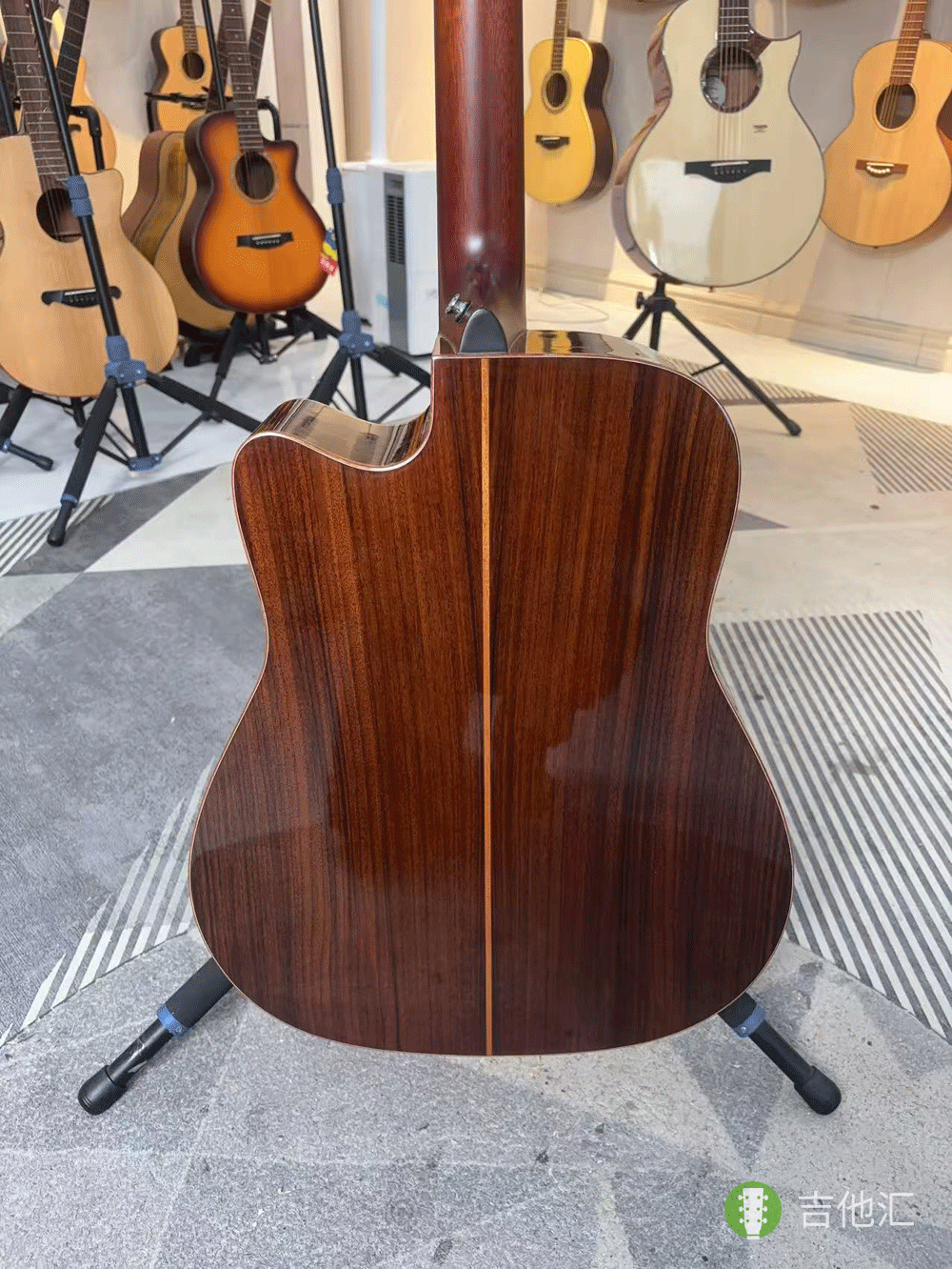 雅马哈A3R 背板实拍图