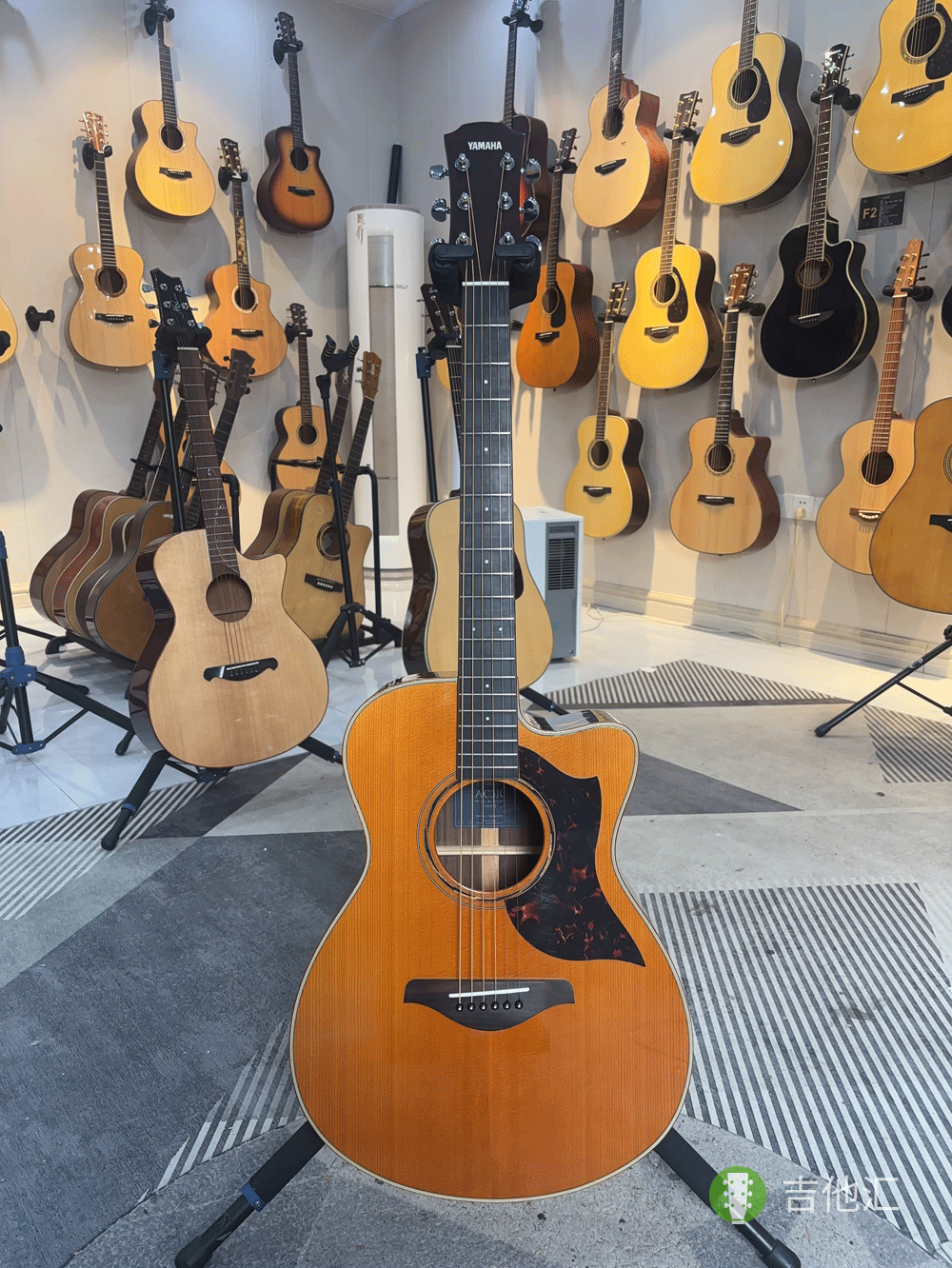 雅马哈AC3R 正面实拍图