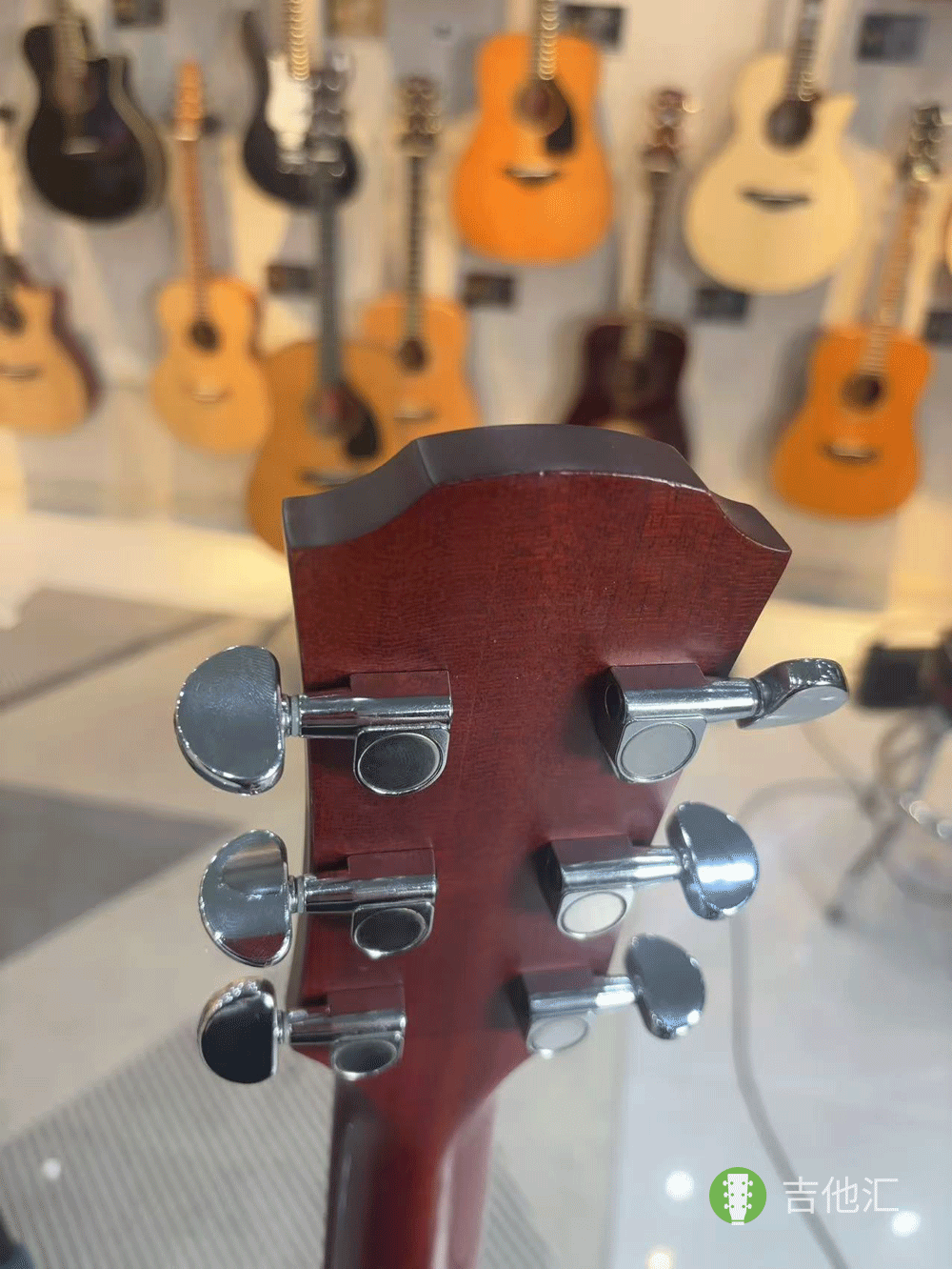 雅马哈AC3R 琴头磕碰实拍图