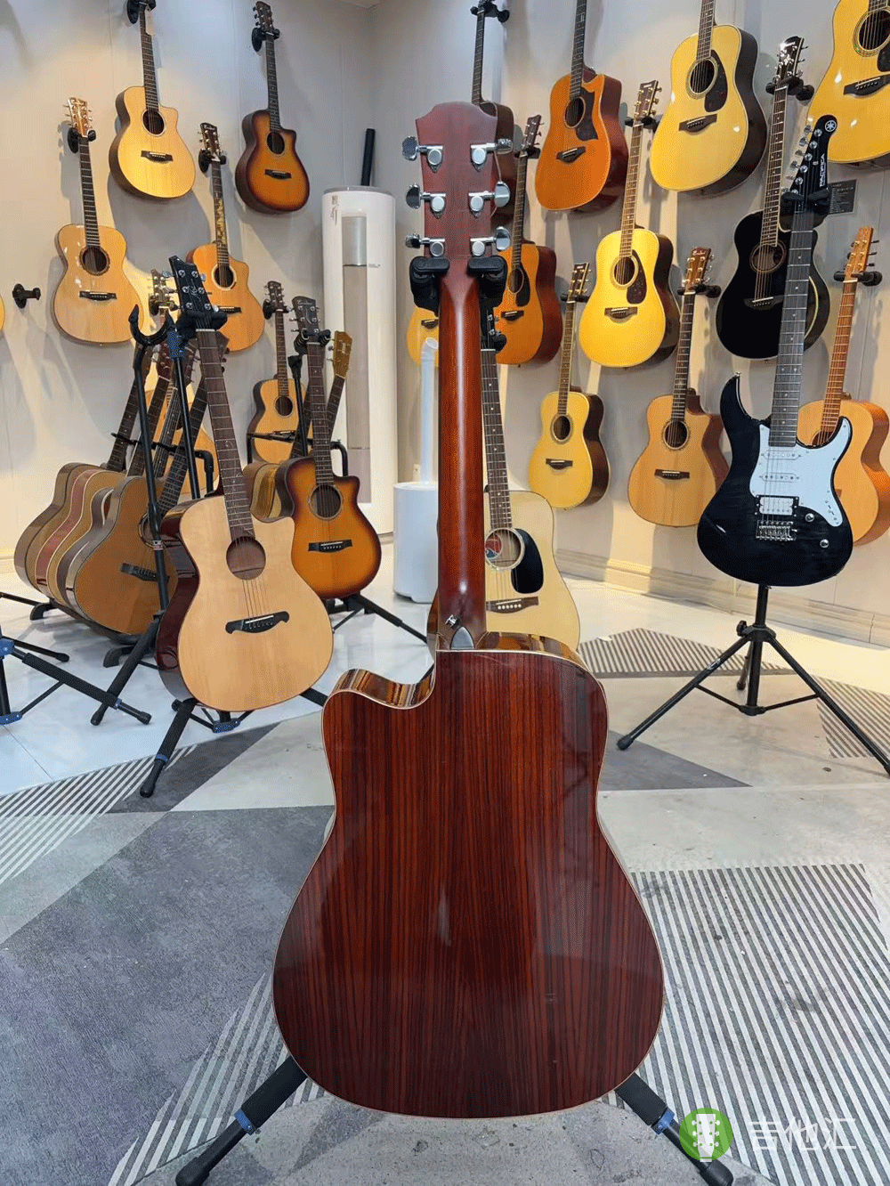 雅马哈A1R 背面实拍图