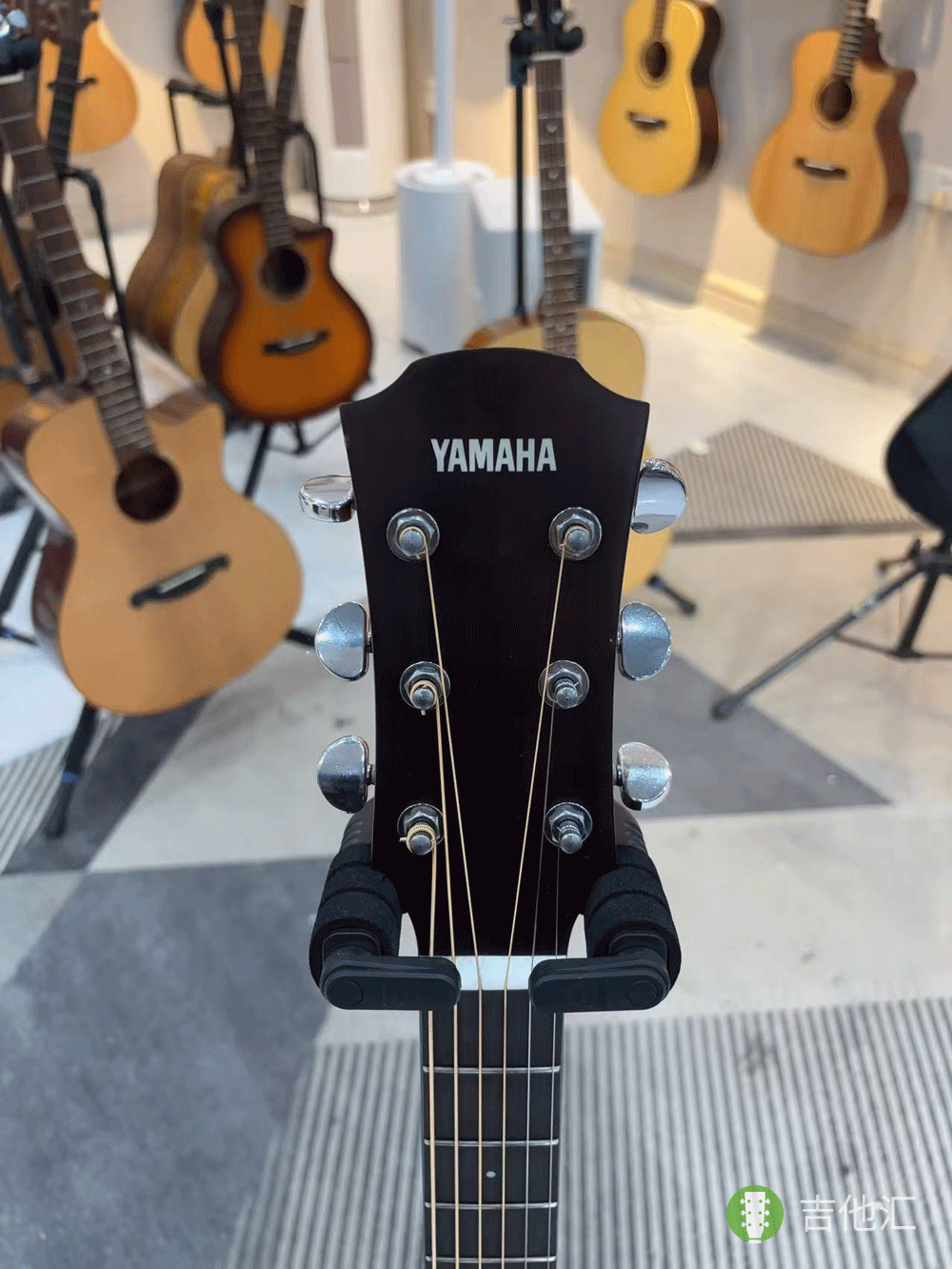 雅马哈A1R 琴头实拍图
