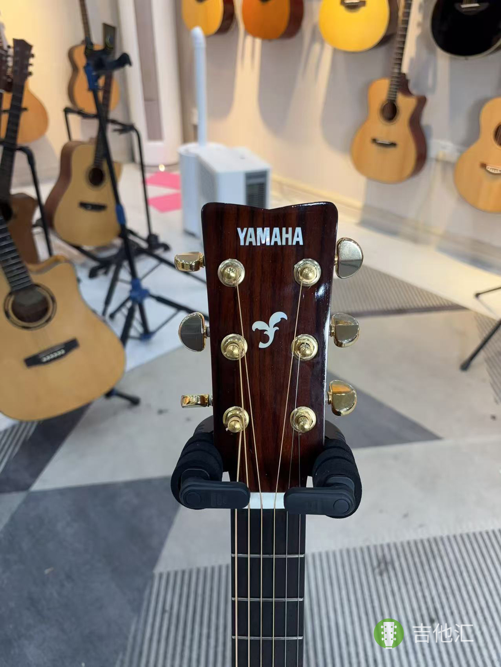 雅马哈FG705S 琴头实拍图