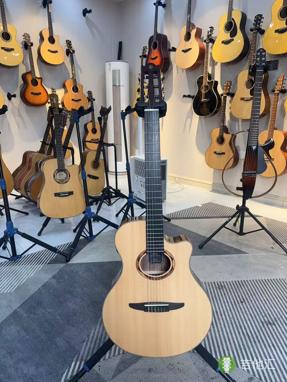 雅马哈NTX3 正面实拍图