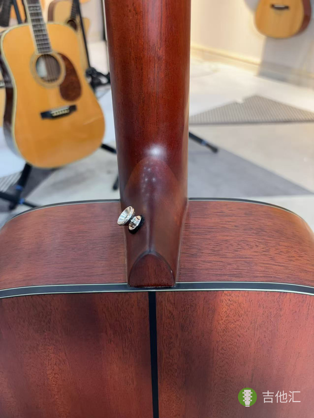 雅马哈FGX5 琴颈接柄处实拍图