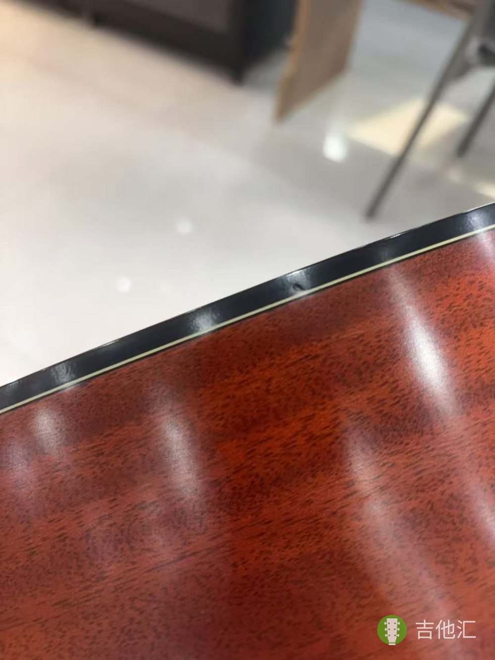雅马哈FGX3 侧板磕碰实拍图2
